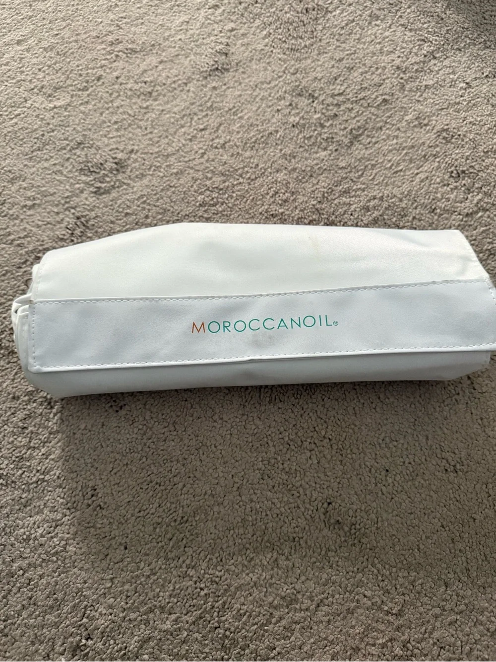 MoroccanOil Titanium Travel Hair Straightener with Heat-Resistant Pouch